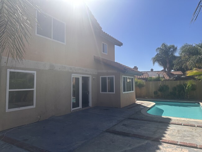 Building Photo - 581 Gladiola St