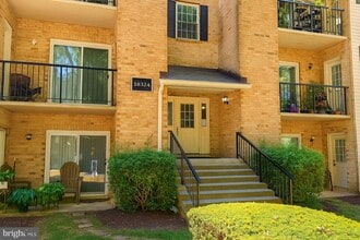 Building Photo - 18324 Streamside Dr