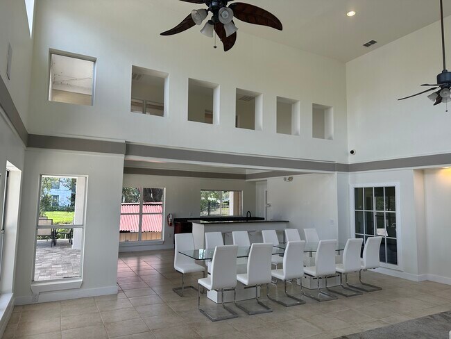 Foto del edificio - 4211 Chatham Oak Ct