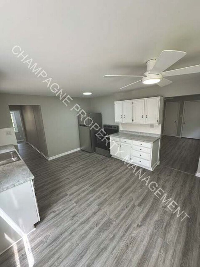 Foto del edificio - 8622 E 59th St