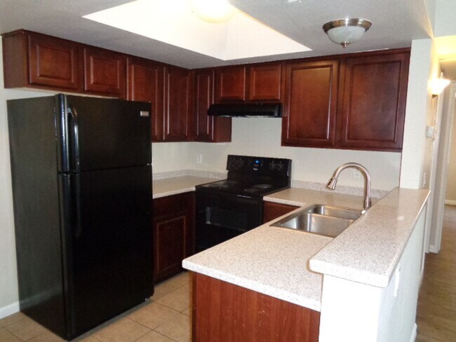 Photo - Spacious 2 bedroom condo in north Phoenix!...
