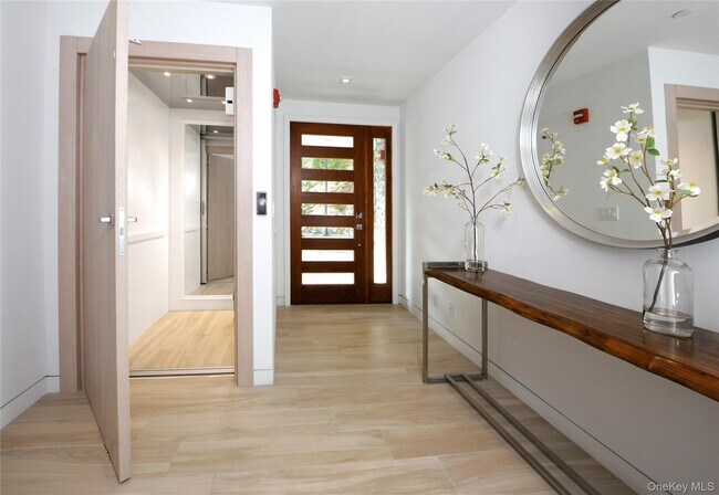 Foto del edificio - 105 Delancey Ave