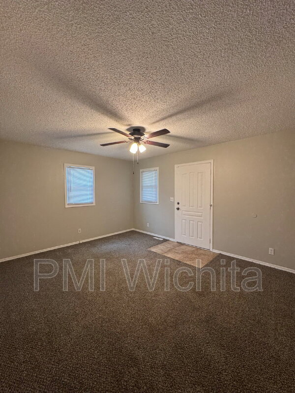 Building Photo - 2152 Santa Fe S