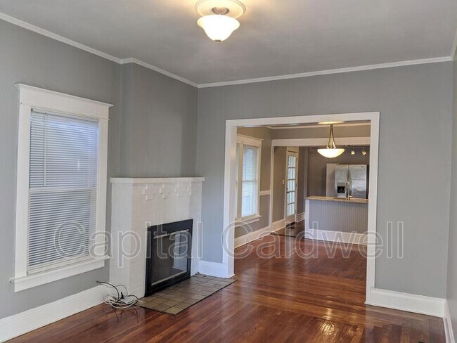 Foto del edificio - 304 E Hanna Ave