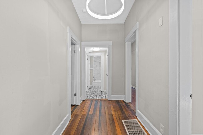 Foto del edificio - 707 Woodland Ave