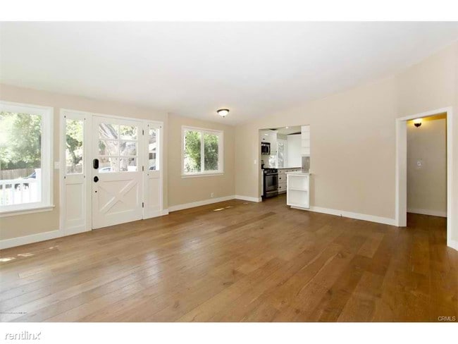 Building Photo - 3054 Santa Anita Ave