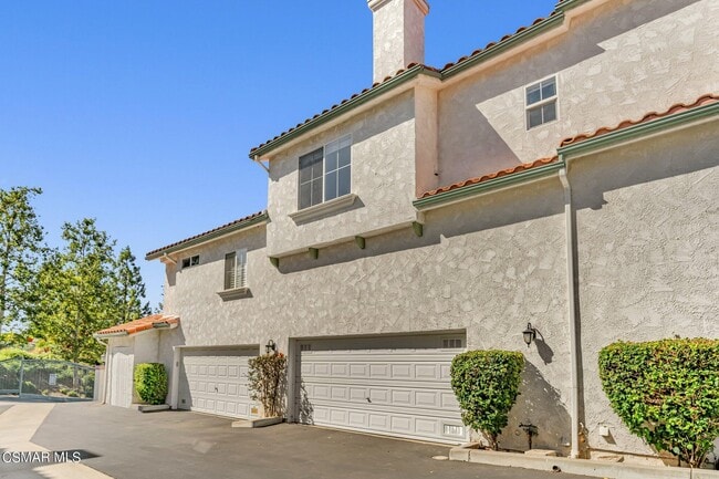 Building Photo - 315 Westlake Vista Ln