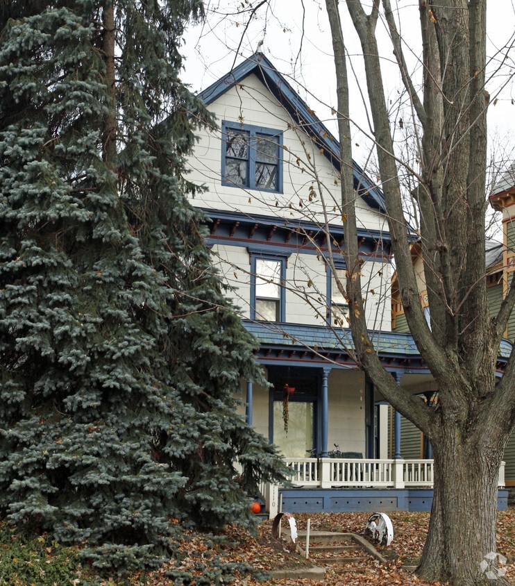 Building Photo - 1110 W Wayne St