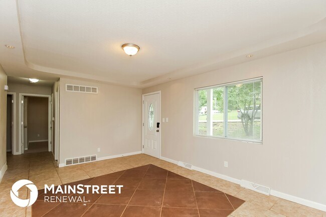 Building Photo - 6130 N Eugene Field Rd