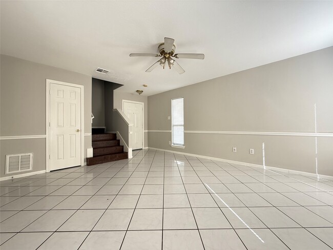 Building Photo - 2524 Chamberlain St