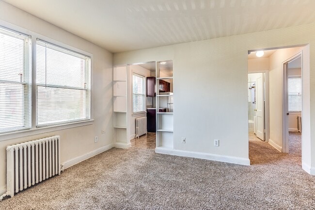 Building Photo - 3320 11th Pl SE