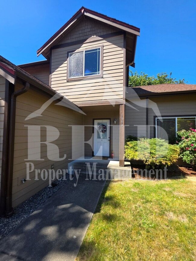 Photo - 1080 Heron Ridge Avenue House