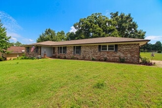 Building Photo - 6500 Antietam Dr