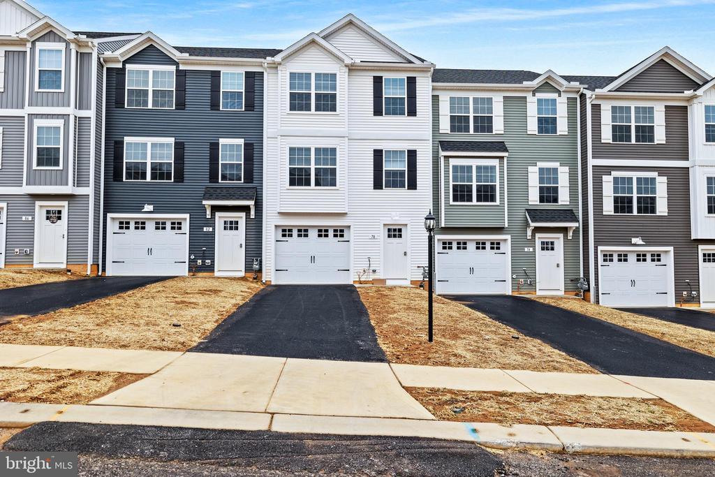 Primary Photo - 120 H St