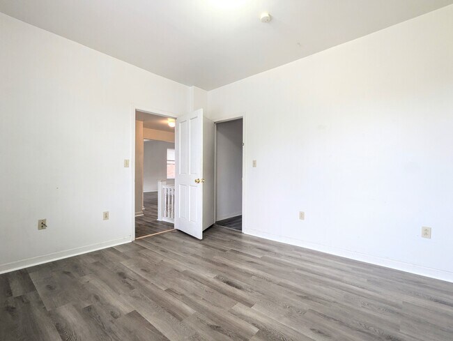 Foto del edificio - 5552 Black St