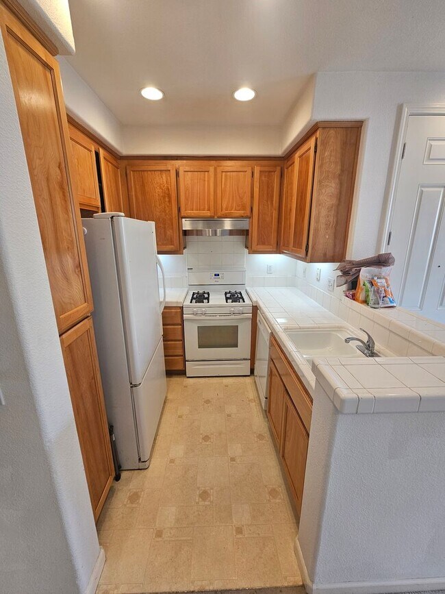 Foto del edificio - Modern, Private 2 Bed/2 Bath Condo with At...