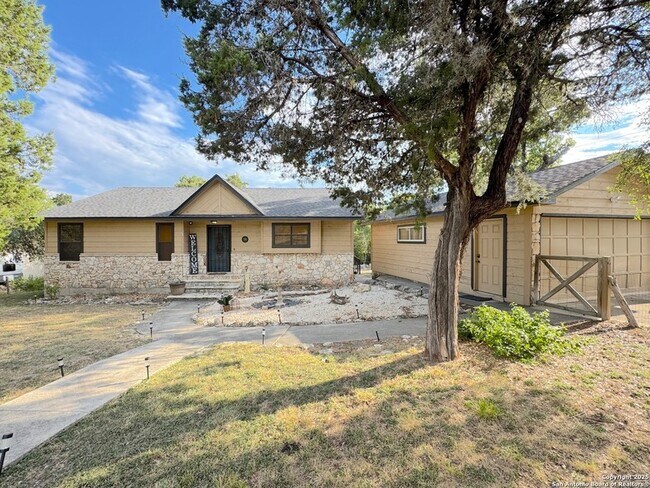 Foto del edificio - 104 Canteen