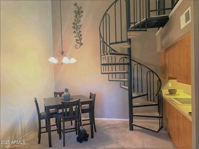 Foto del edificio - 1440 N Idaho Rd