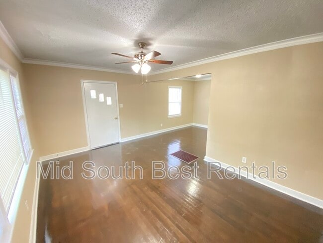 Building Photo - 3087 Larkspur Dr