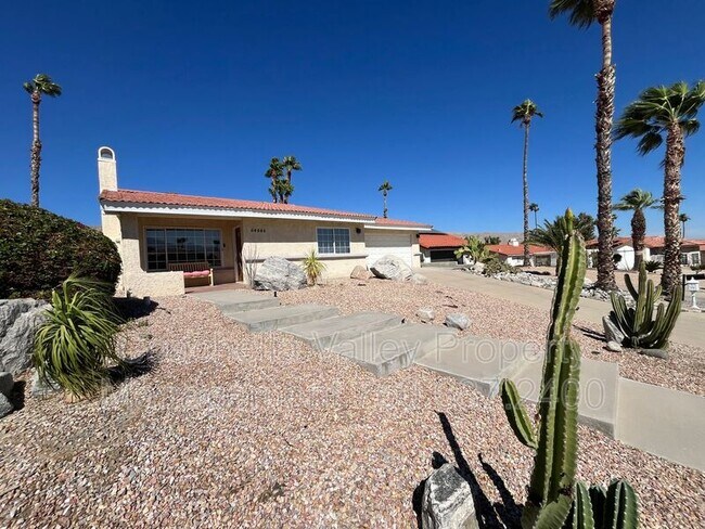 Building Photo - 64646 Pinehurst Cir