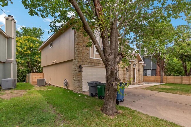 Foto del edificio - 8800 Dandelion Trail