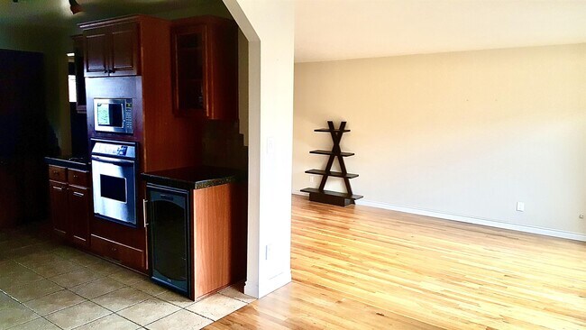 Foto del edificio - 13806 NE Fremont Ct