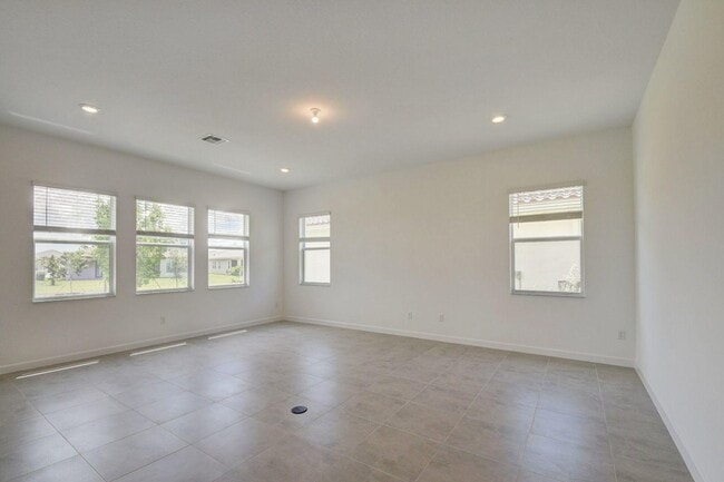 Building Photo - 1048 Sterling Pine Pl