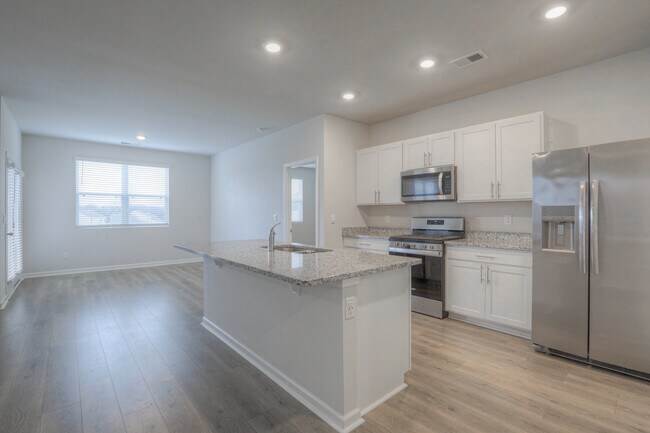 Building Photo - 1148 Woodbridge Blvd