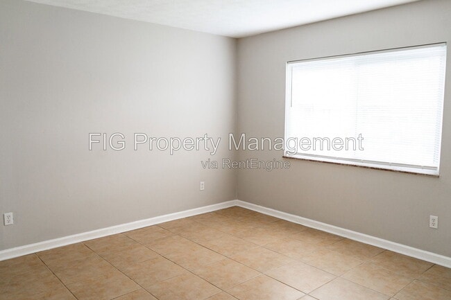 Photo - 139 Louella Dr Apartment
