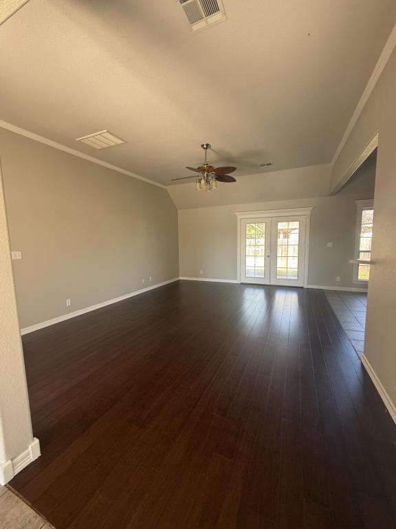 Foto del edificio - 2404 Pheasant Dr