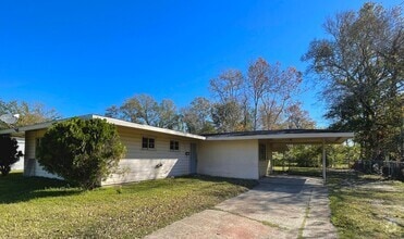 Building Photo - 4540 Beaumont Dr