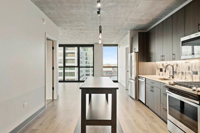 Foto del edificio - 1378 W Randolph St
