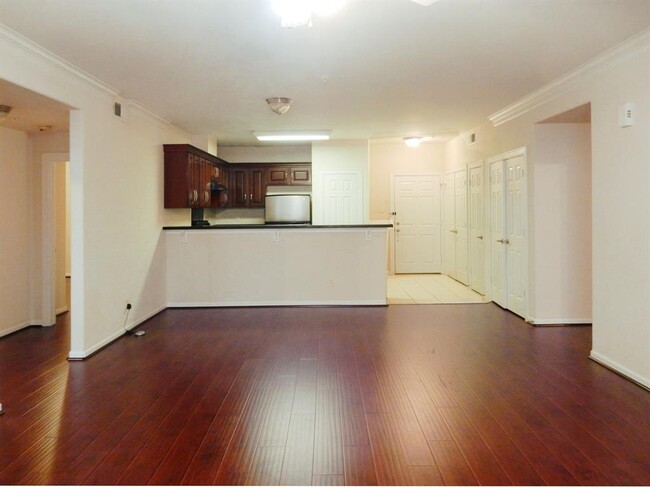 Building Photo - 6633 W Sam Houston Pkwy S
