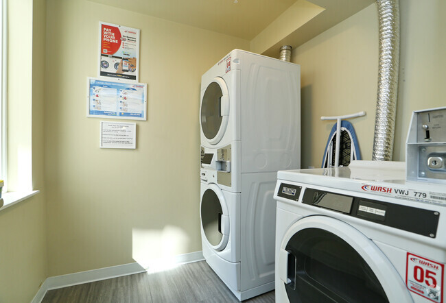 Interior Photo - Cubix - 95
