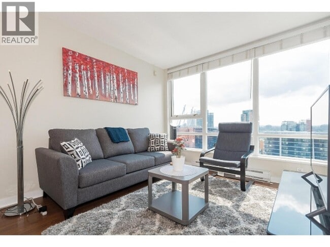 Photo du bâtiment - 928 Beatty St