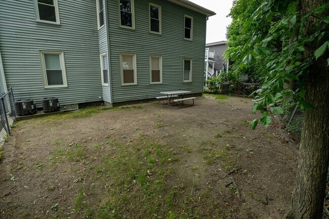 Building Photo - 6-8 Claflin St