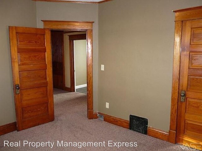 4 Br 2 Bath House 239 N French Avenue House For Rent In Sioux