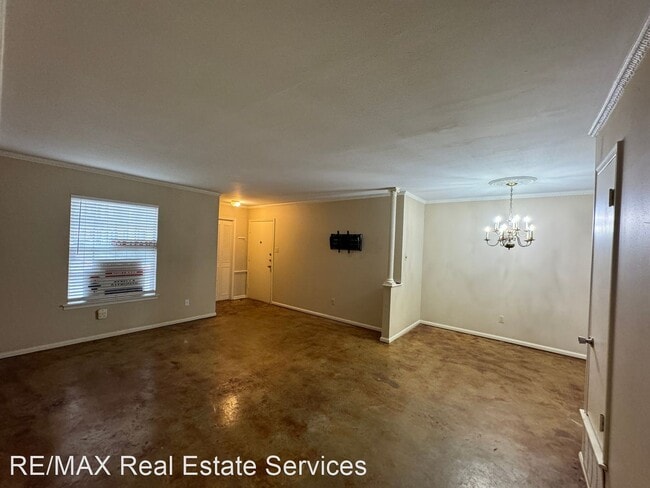 Building Photo - 2 br, 1.5 bath House - 3730 Fairfield Unit123