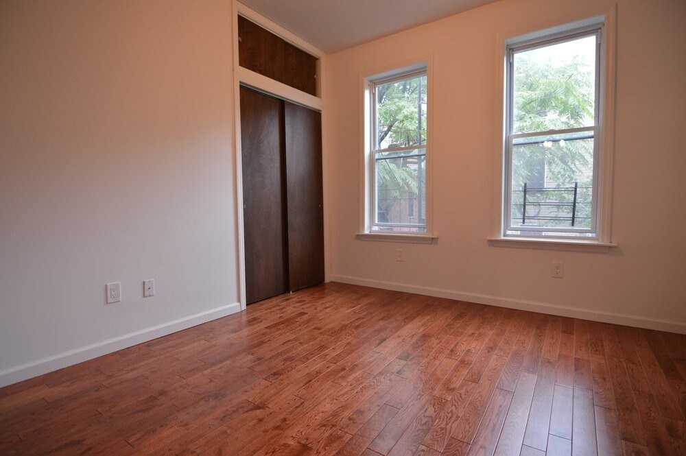 Foto principal - 173 Irving Ave