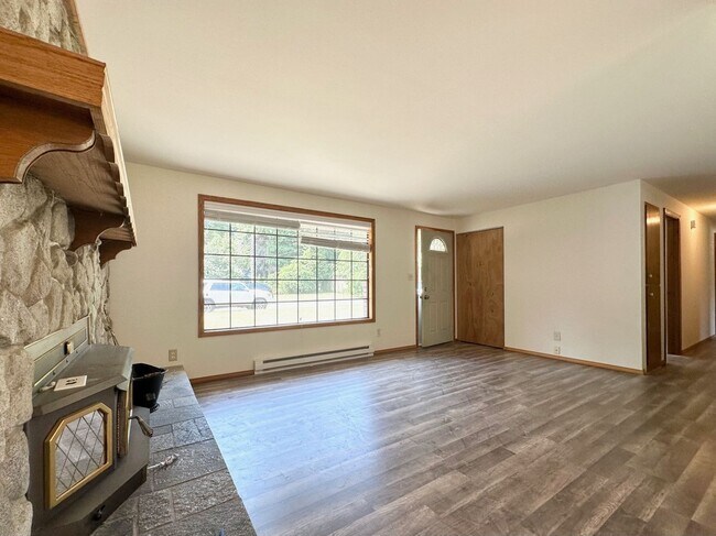 Foto del edificio - Charming 3 Bed 1 Bath Rambler in Juanita, ...