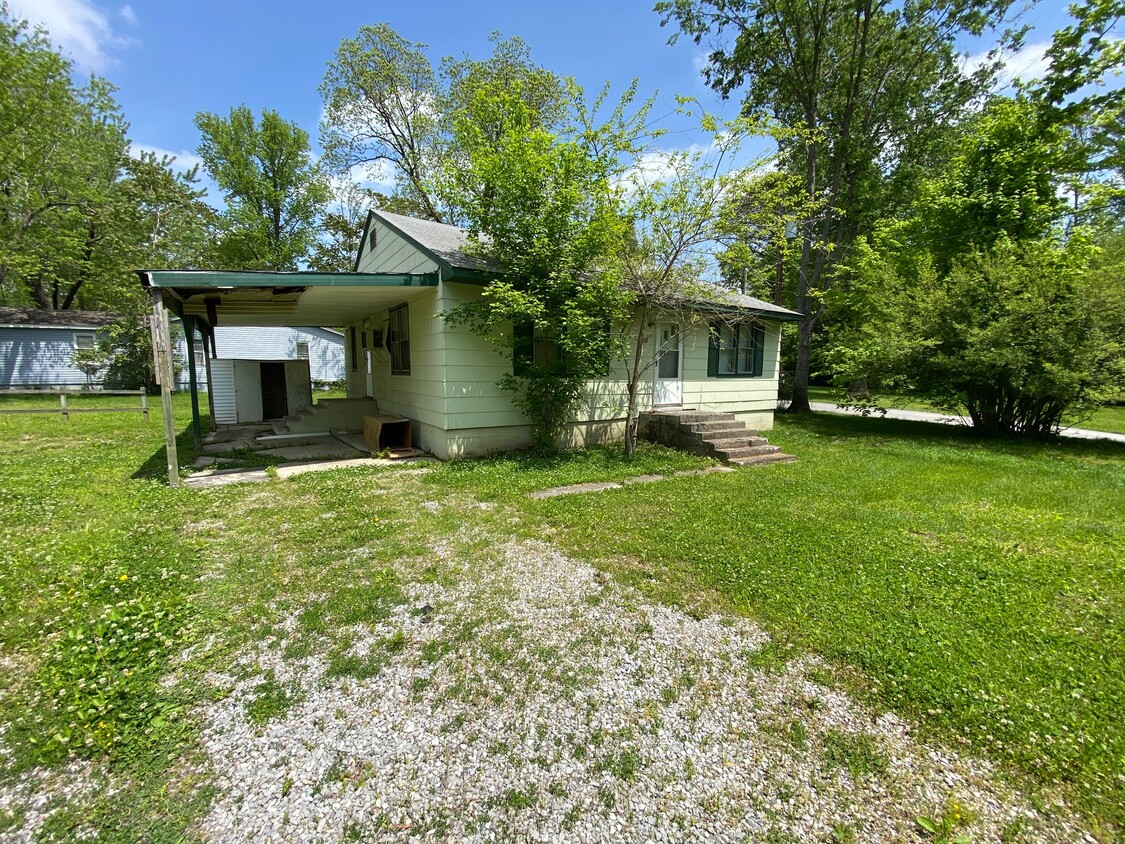 Primary Photo - 125 Wides Rd