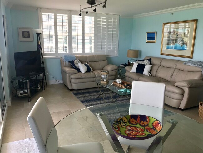 Foto del edificio - 6917 Collins Ave