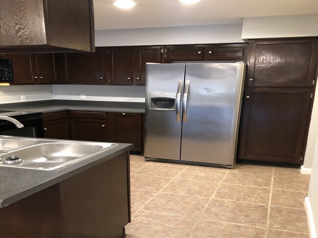 Building Photo - 3636 Greenacres Boulevard