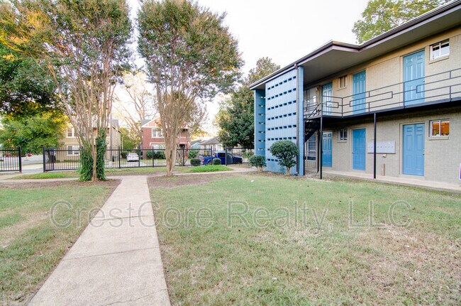 Building Photo - 21 Diana St