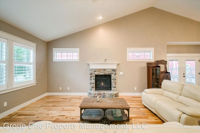 Building Photo - 3 br, 2 bath House - 4667 W. Hidden Spring...