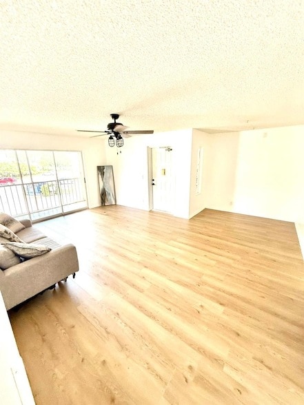 Building Photo - 13750 Oneida Dr