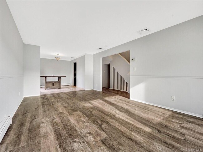 Foto del edificio - 416 Country Club Ln