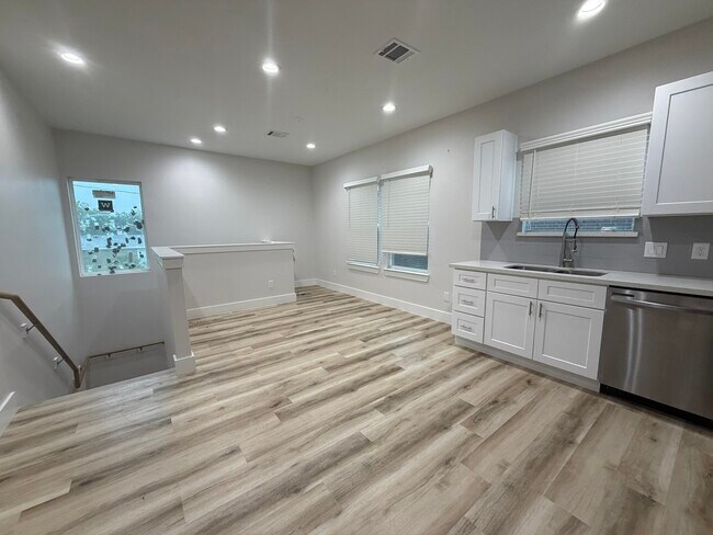 Building Photo - 9905 Excaliburs Ct