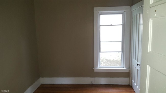 Building Photo - 701 Highland St
