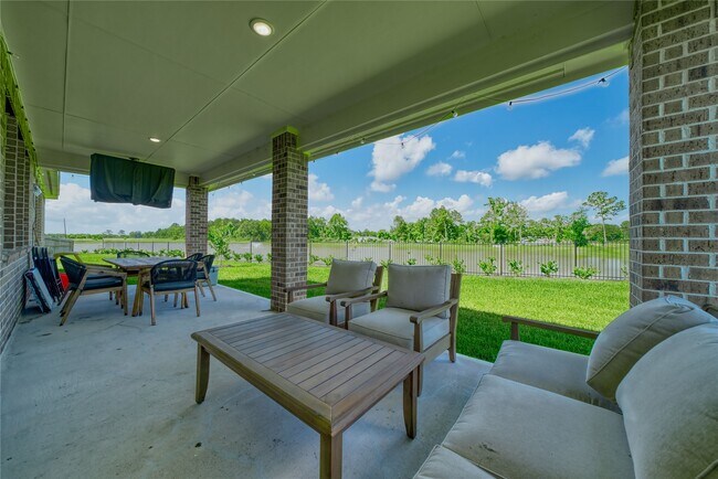 Building Photo - 12202 Old Fashion Cir